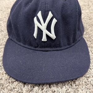 New York Yankees | adult 7 3/4| New Era Black Cool Base Cap